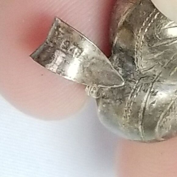 Vintage Sterling Silver Puffy Heart Shape Pendant with Etched Design, Estate - Picture 3 of 7